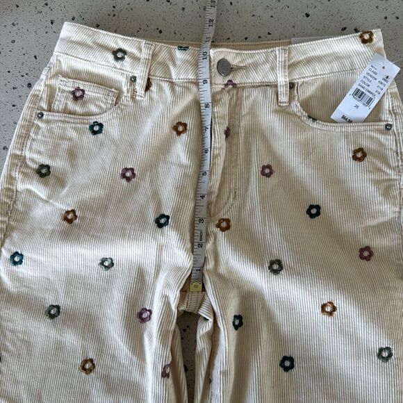 PACSUN Cream Floral Embroidered Corduroy Mom Jeans Size 26 Classic High Rise NWT - Picture 7 of 15